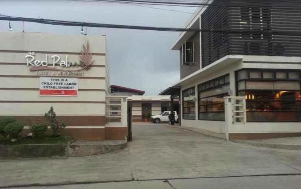 The Red Palm Suites And Restaurant Butuan City Exterior foto